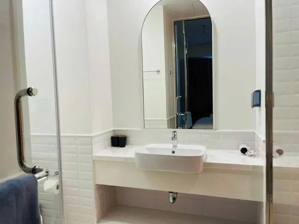 2 Bedrooms Apartment In Sunset Town