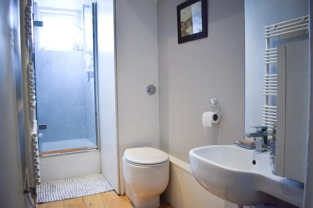 Riverside Apartment in Hammersmith