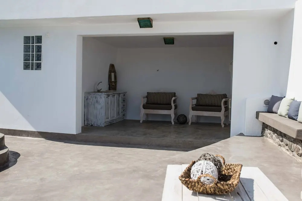 The Grand Cave House