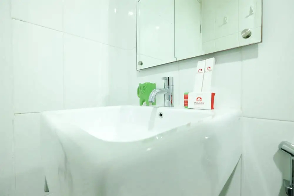 Homey Westmark Tanjung Duren Apartment near Taman Anggrek