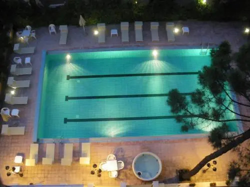 Hotel Ascot