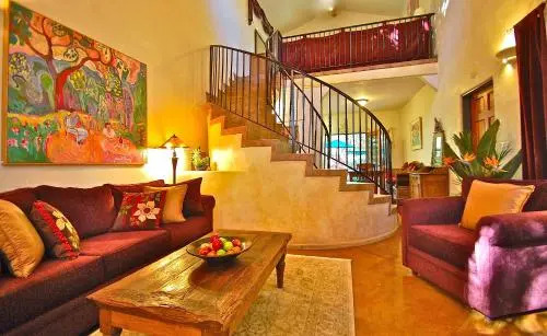 The Emerald Iguana Inn