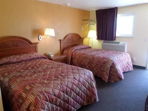 Camelot Inn Elyria