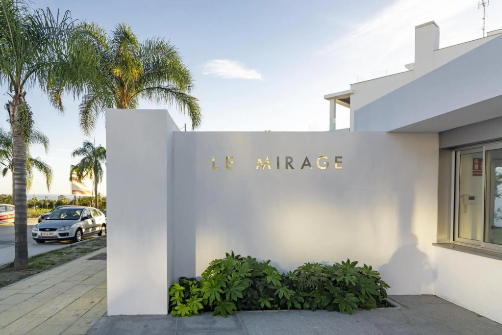 Lm1.2b- Exclusive 2 Bedroom Apartment in Le Mirage