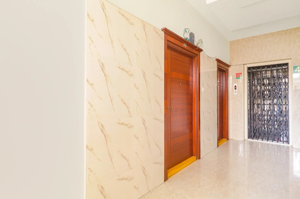 FabHotel Golden Gate - Hitech City