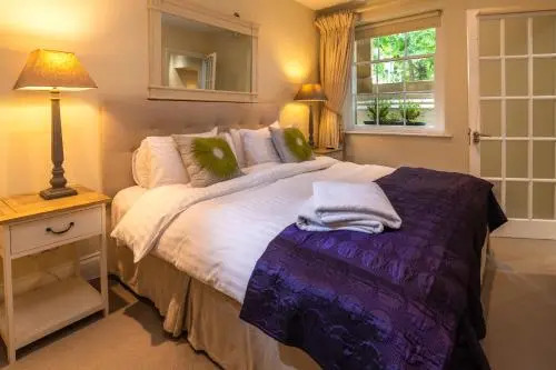 7 Royal Parade
