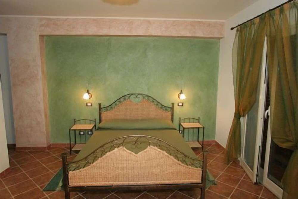 Sikania Suite