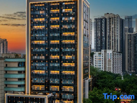 Howard Johnson By Wyndham Life Jiefangbei Chongqing