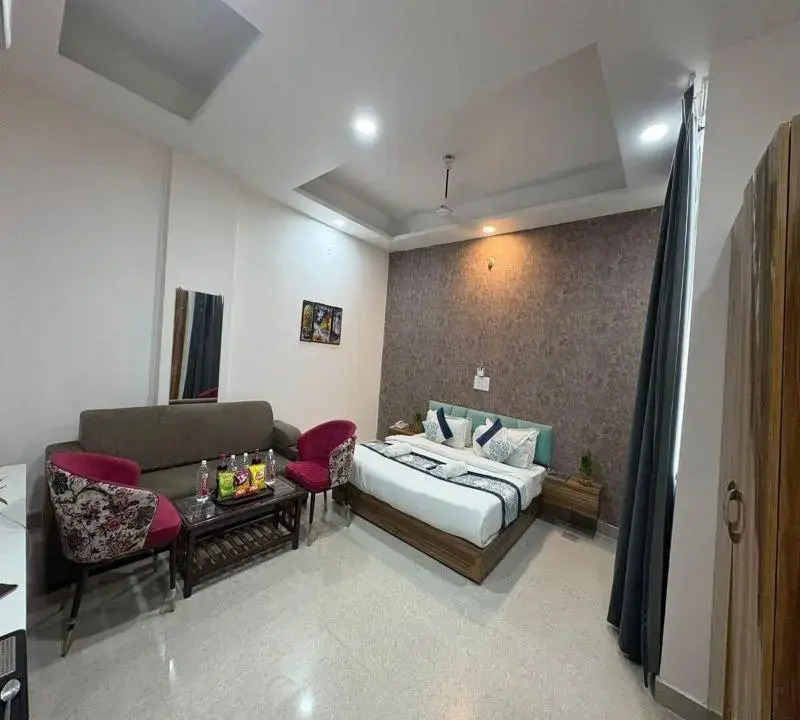 Radiant Blu Hotel