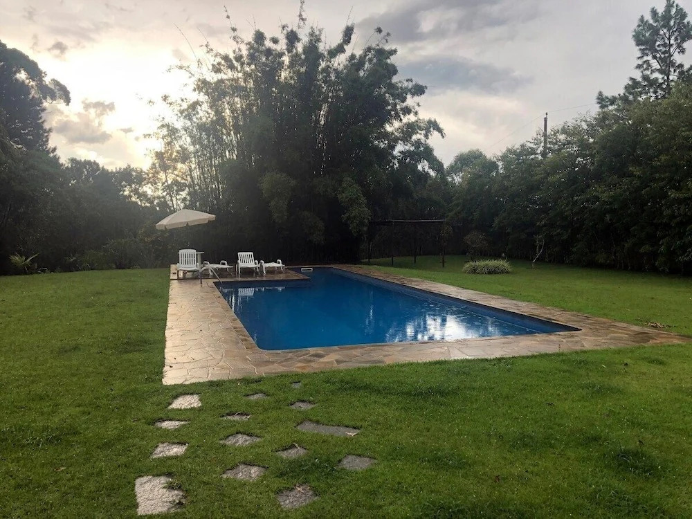 Linda chácara, aconchegante, em São Roque
