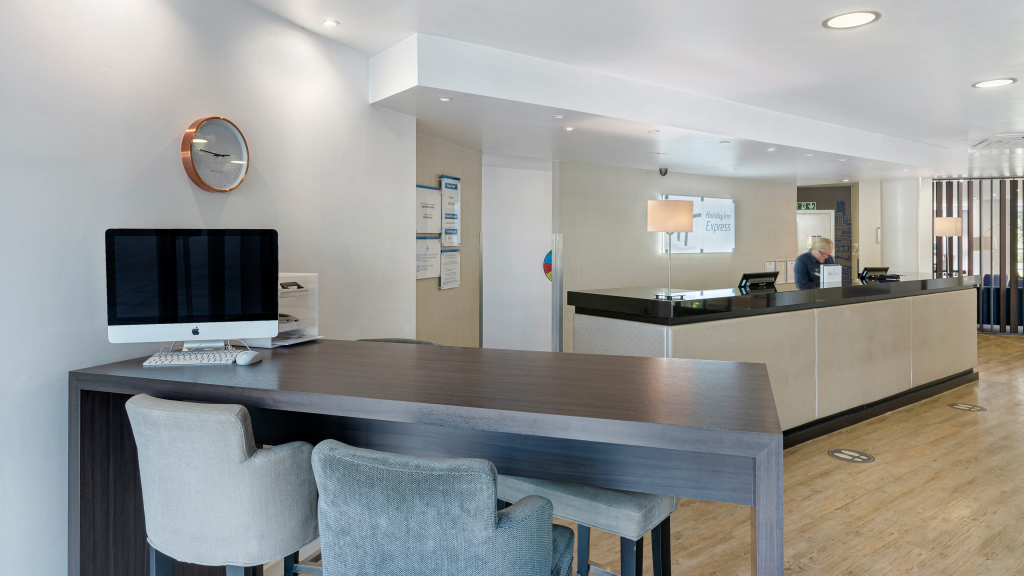 Holiday Inn Express Leigh - Sports Village by IHG