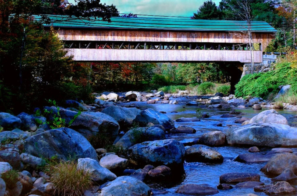 Covered Bridge Riverview Lodge