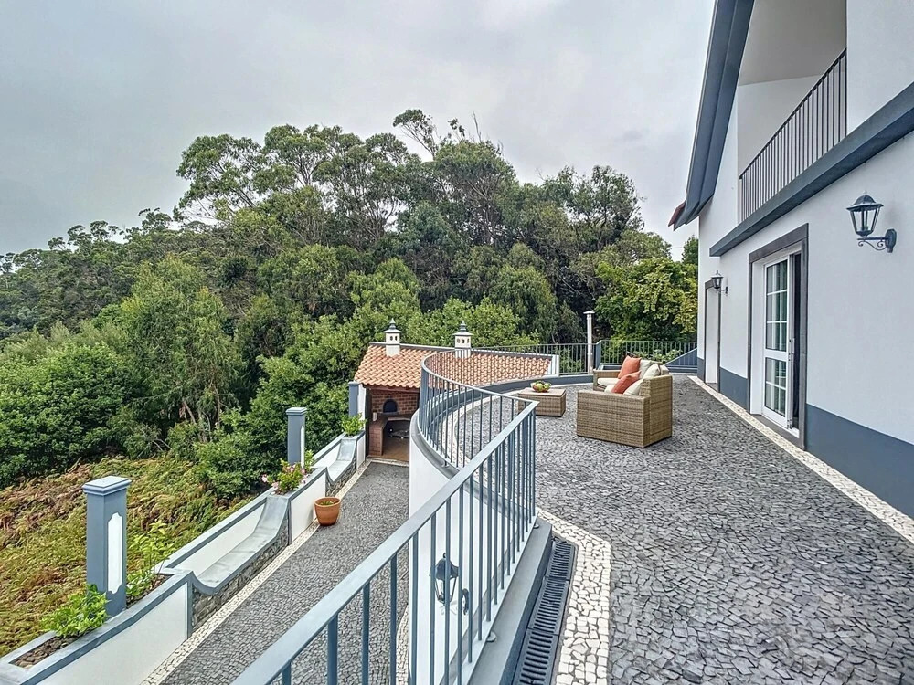 Vinhaticos Villa by Atlantic Holiday