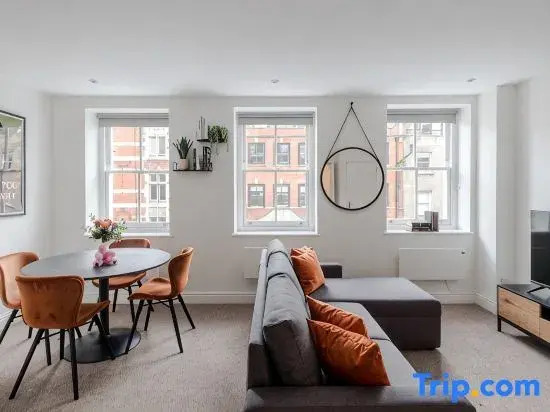 The Foley Residence II - Fitzrovia - by Frankie