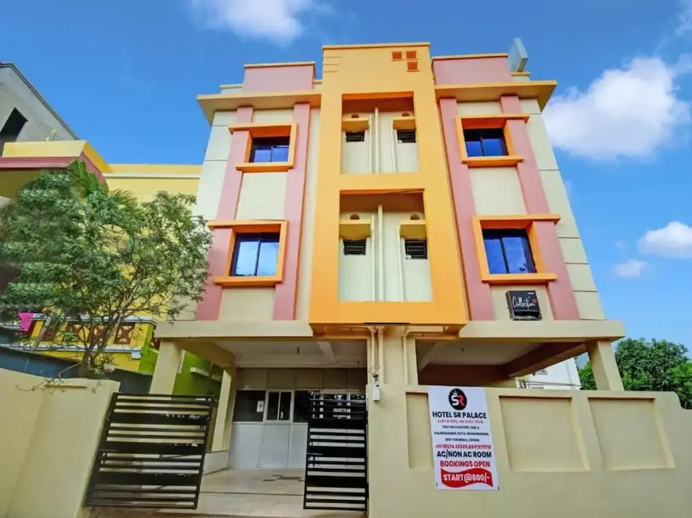 Hotel O SR Palace