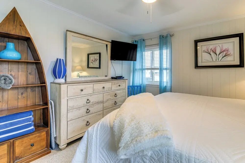 Steps to Sand! Condo w/ 2 Pools in Atlantic Beach