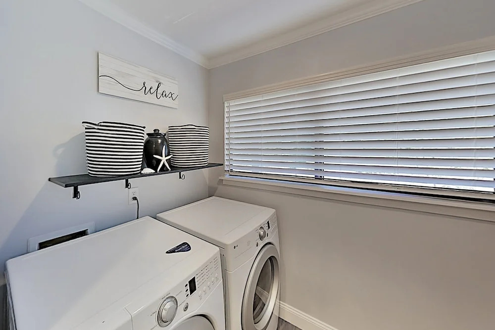 80courts 2 Bedroom Condo