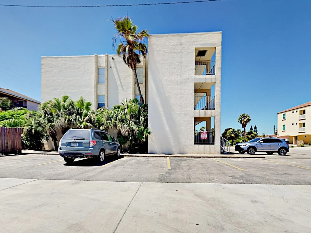 2BR Embassy #404 - 2 Br Condo