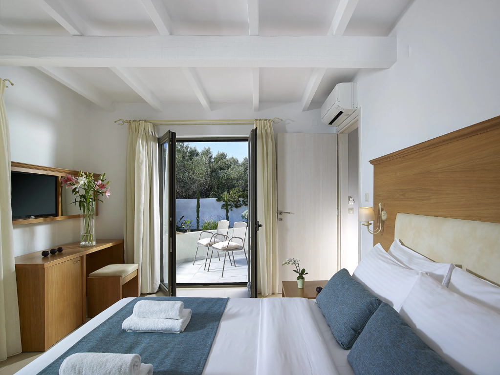 Coriva Beach Hotel & Bungalows