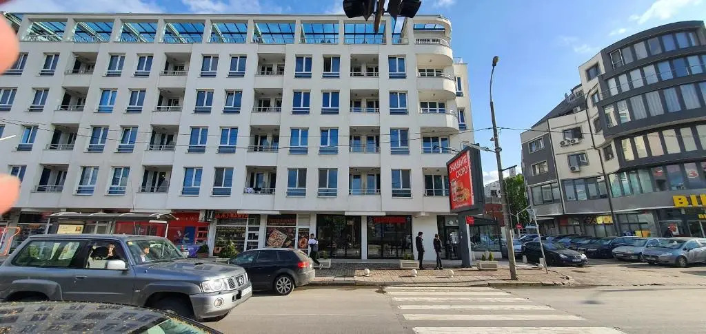 Colonel apartment 937