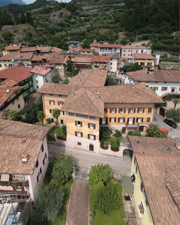 Dimora Storica Caproni