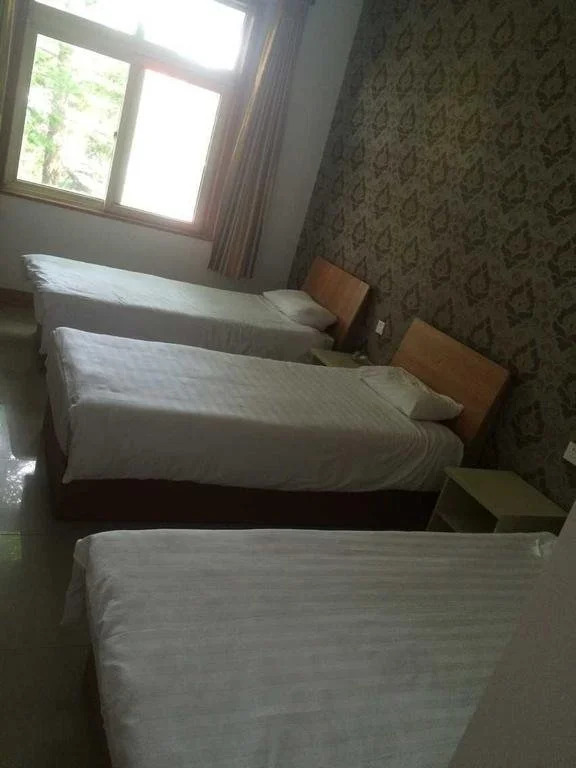 Qingdao Guanhaichao Business Hotel