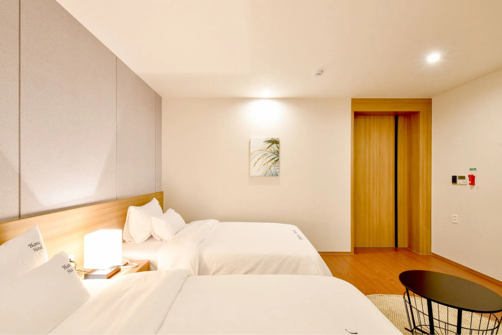 Blanc Business Hotel
