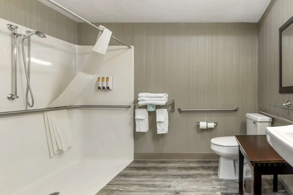 Best Western Plus Berkshire Hills Inn & Suites