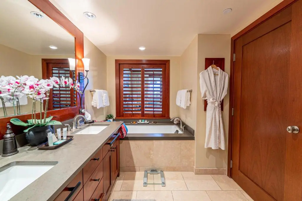 Luxurious Ocean View Beach Villa B-903 at KoOlina Beach Villas
