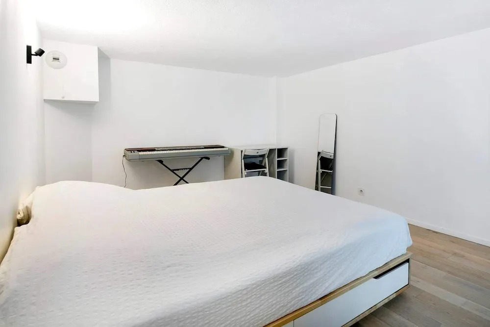 Charming 1-bdr Duplex in Amerique, 19th Arrondissement
