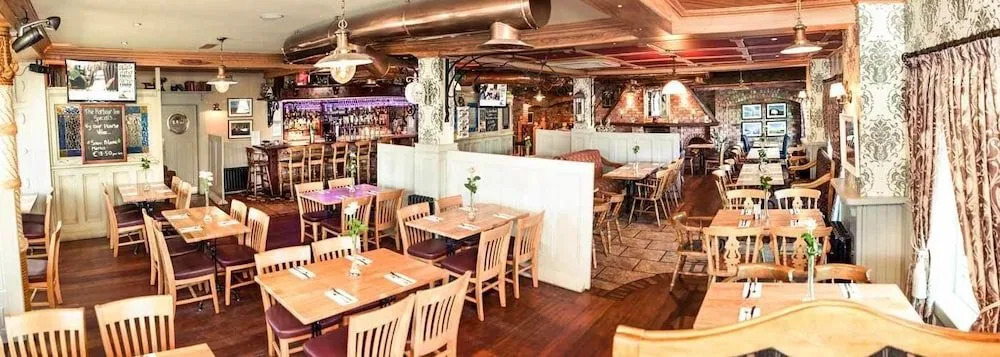 The Harbour Inn