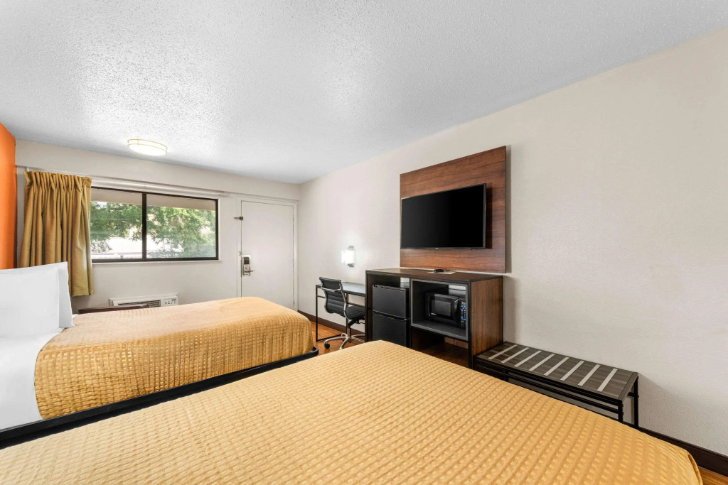 Motel 6 Charlotte NC Airport