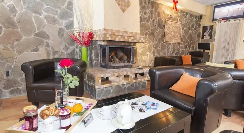 9 Suites ApartHotel