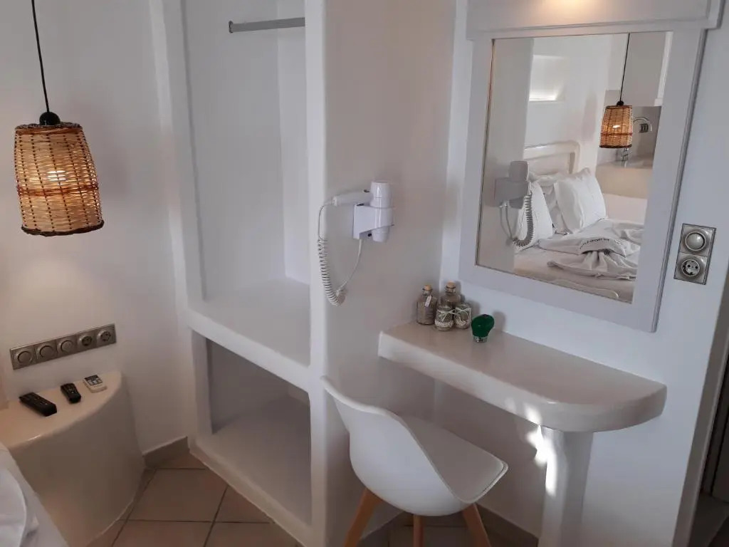 Nikos Apartments & Studios