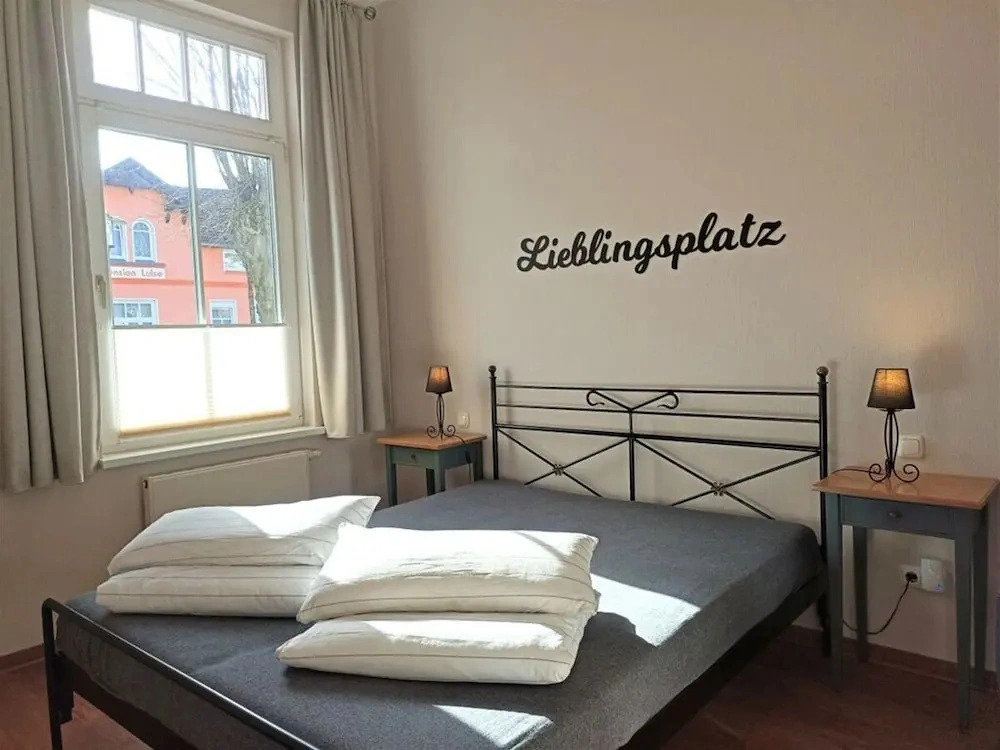 Lieselotte Modern Retreat