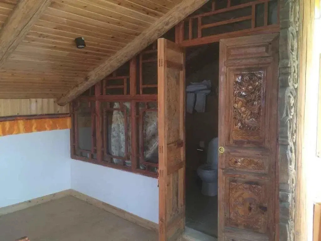 Yueliang Zhishang Hostel