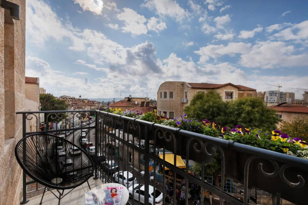 Villa Albi - Machne Yehuda Hotel