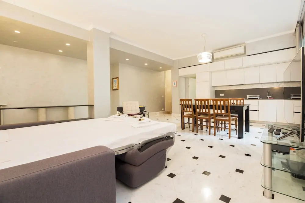Spacious flat with Balcony