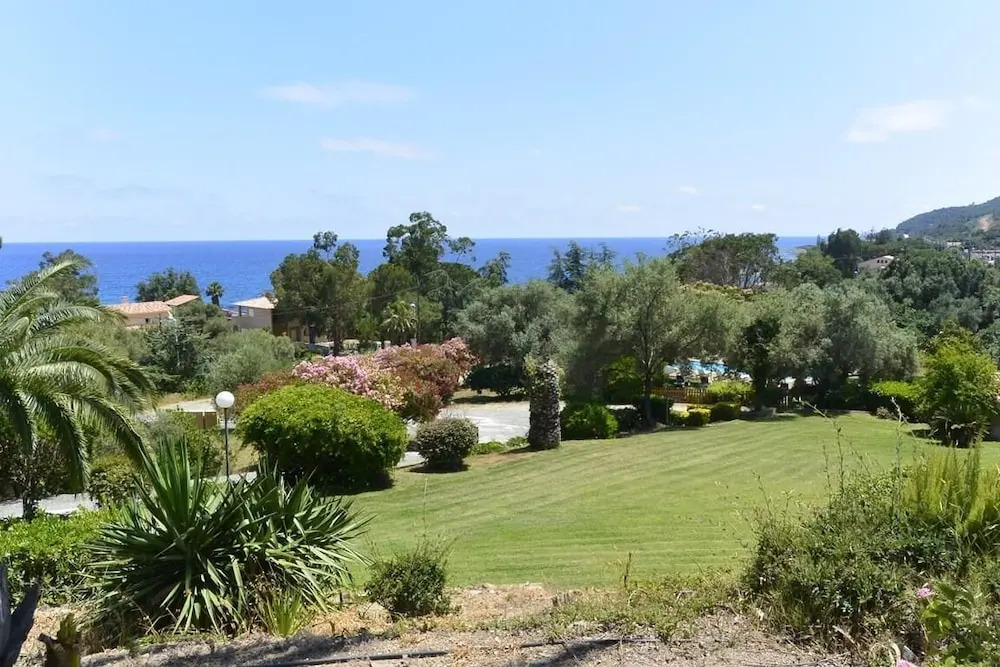 I CARDELLINI 4 - RESIDENCE SWIMMING POOL - BEACH ON FOOT Apartment 1