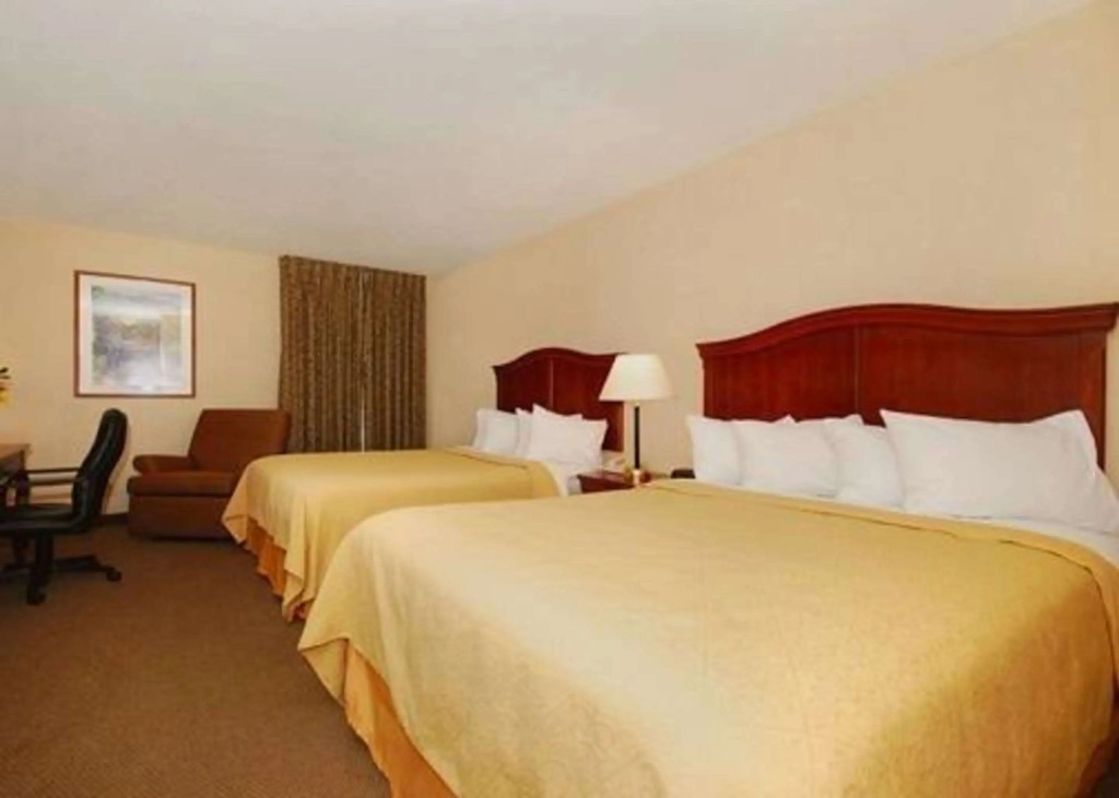 Danville Quality Inn & Suites