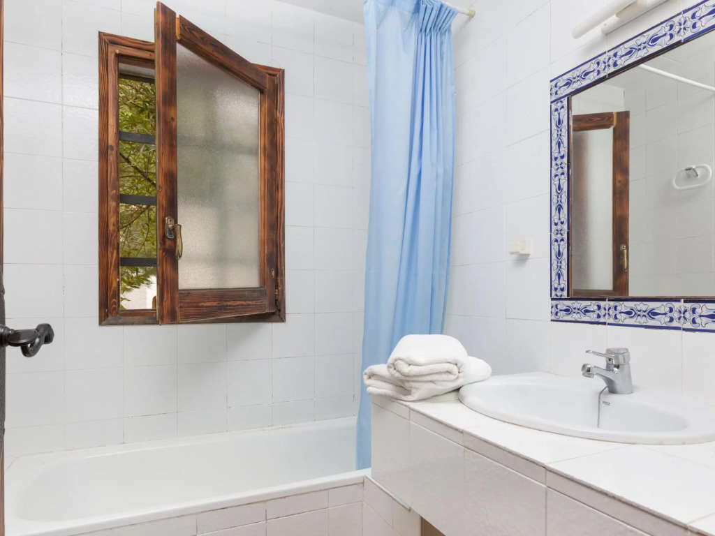 Inviting Holiday Home In Lloret De Mar With Pool