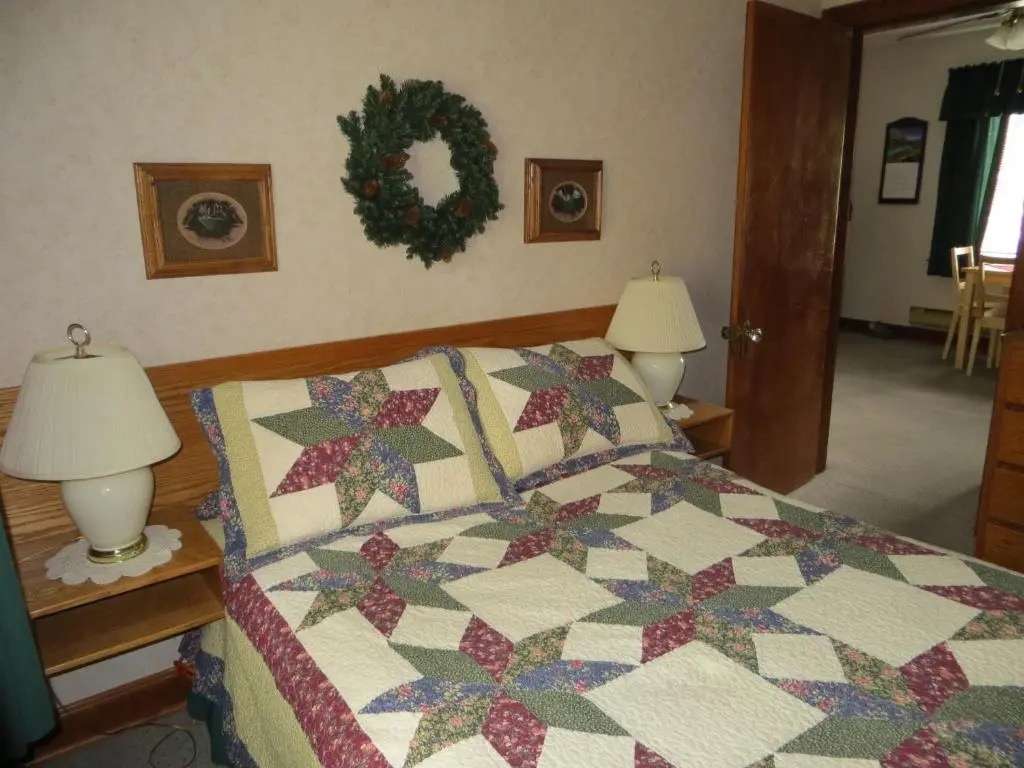 Crandell Mountain Lodge