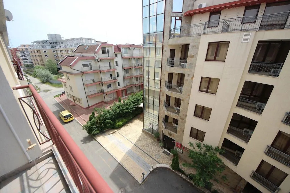Sunny Day 2 Menada Apartments