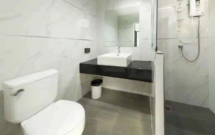 B Hotel