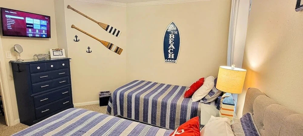 Saida Tower 506 3 Bedroom Condo by RedAwning