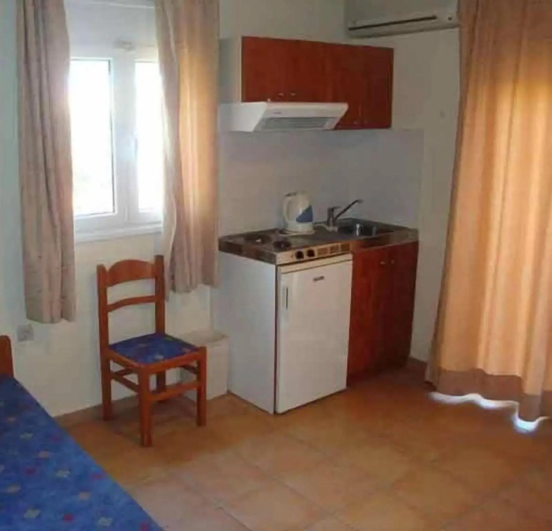 Alexander Apartments