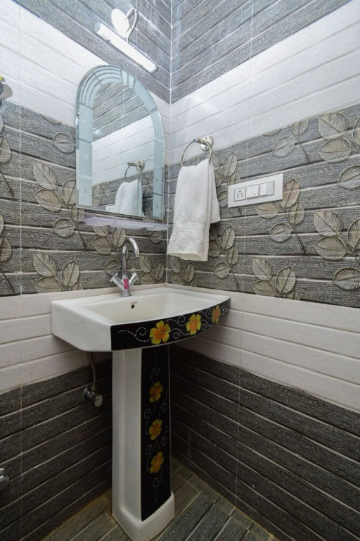 Cheog Chamber by Dumnu Homes