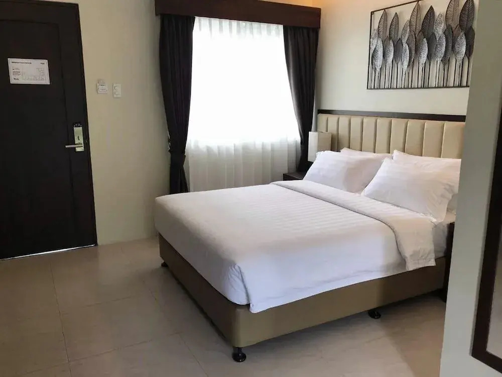Rovira Suites
