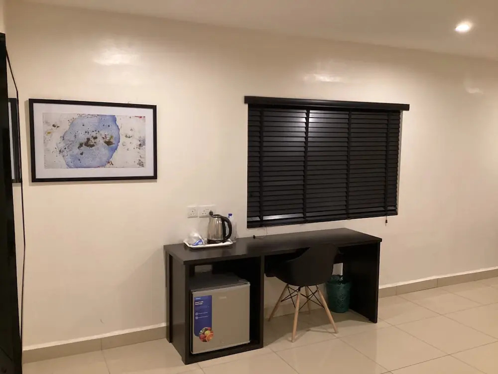 Adis Hotels