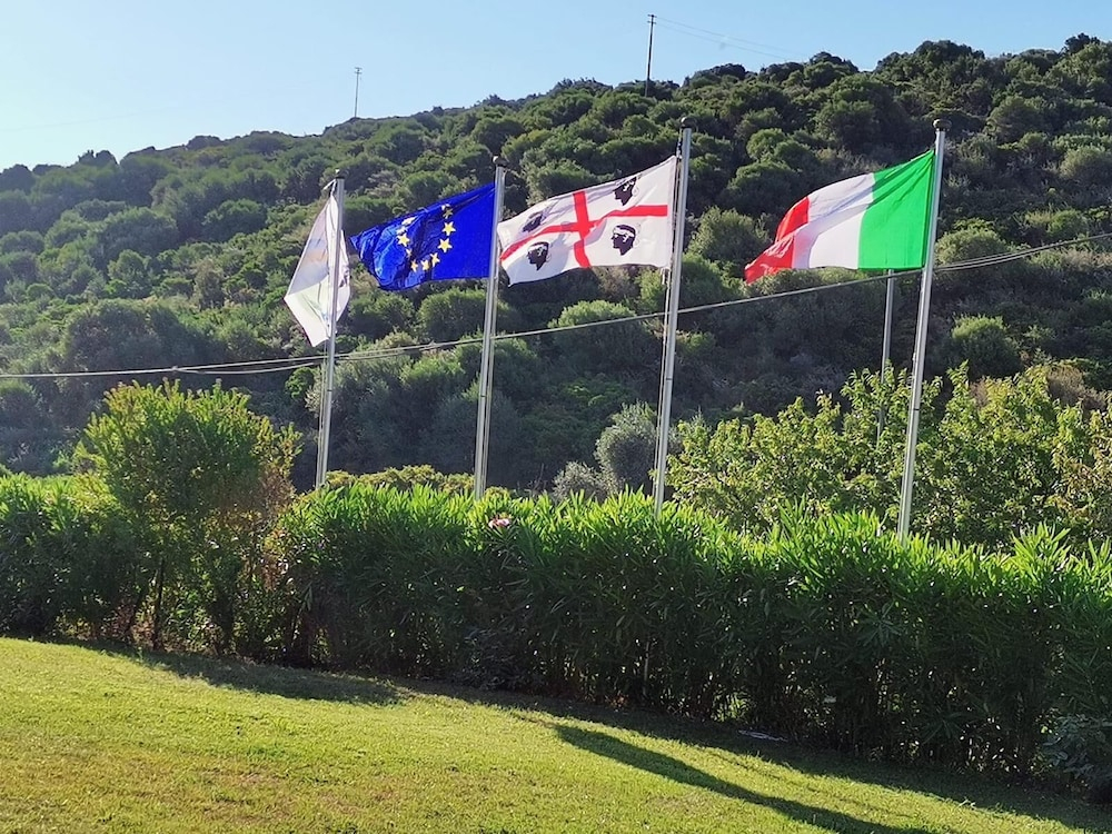Sardinia Hillside Retreat - Apt 13 - 2BR, quiet area, parking